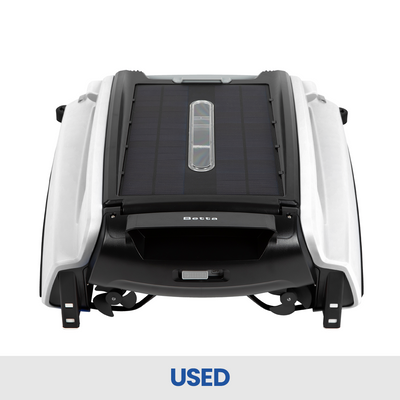 Betta SE - Solar-Powered Robotic Pool Skimmer (Used)